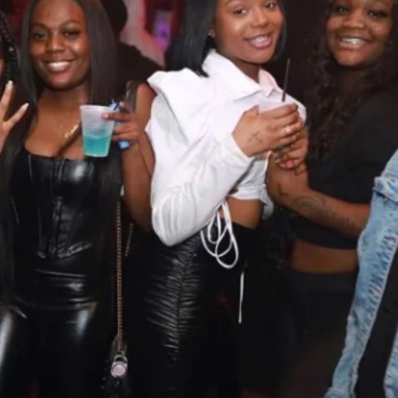 Meet your Posher, Dallas - Picture 4 of 7